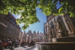 Lambertibrunnen im Sommer