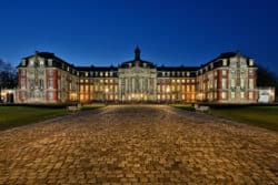 Münster Schloss bei Nacht
